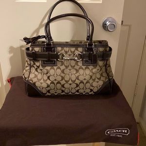 Classic Signature Coach Purse